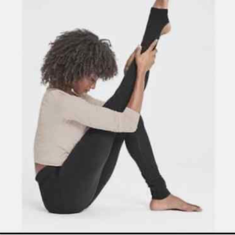NWT! Athleta Barre Stirrup Leggings. Black. Size Small.